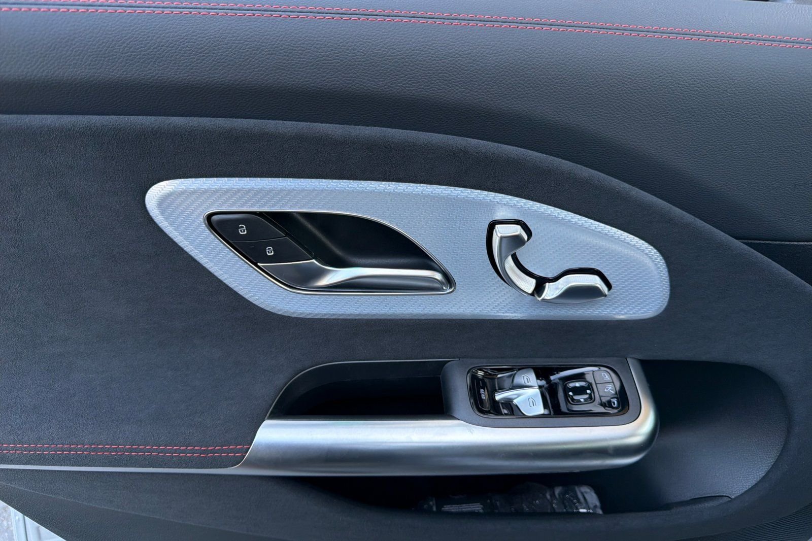 New 2027 MANUFAKTUR Alpine Grey Mercedes-Benz CLA 250+ image 22