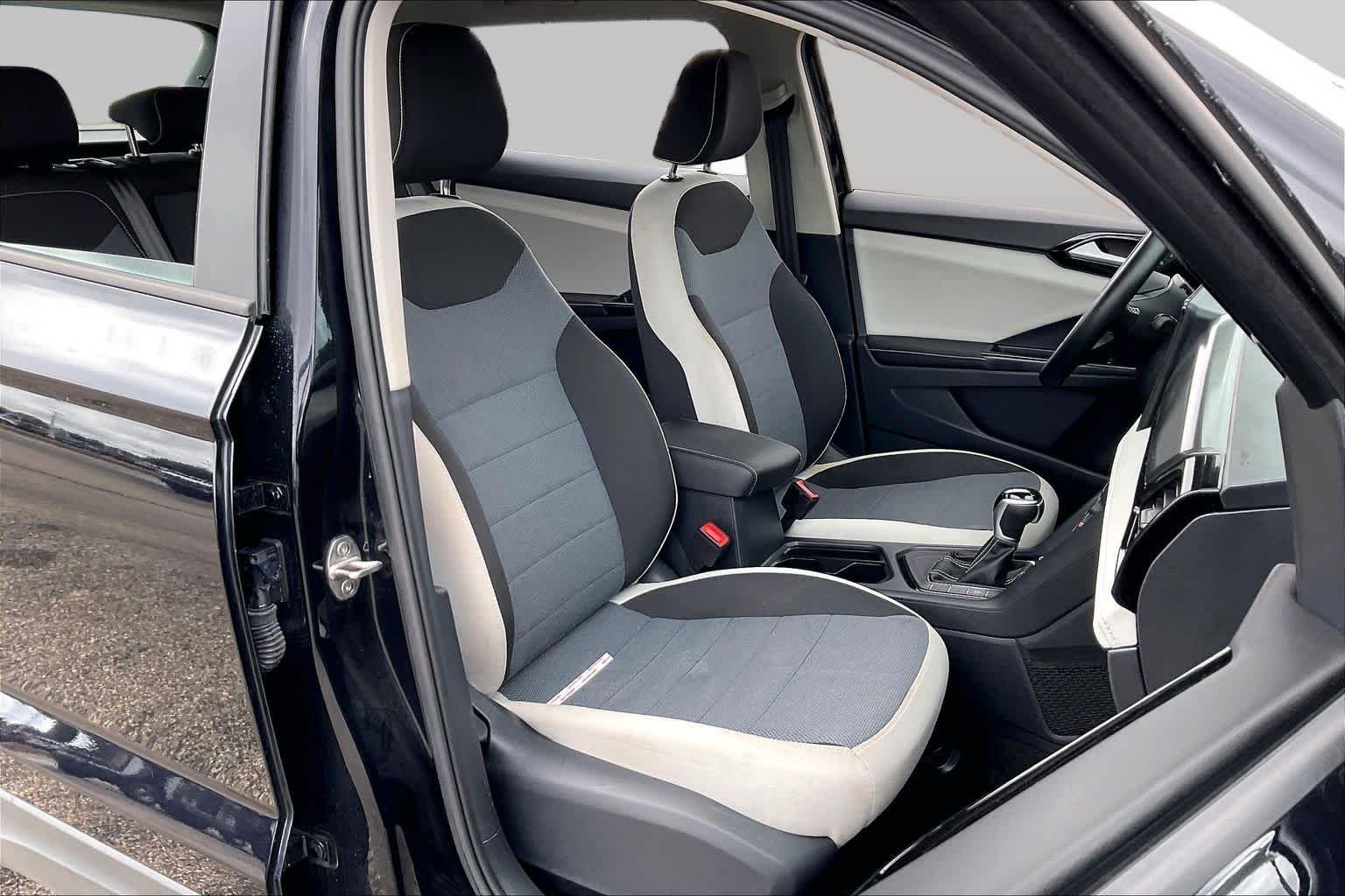 Used 2025 Deep Black Pearl Effect Volkswagen S image 9