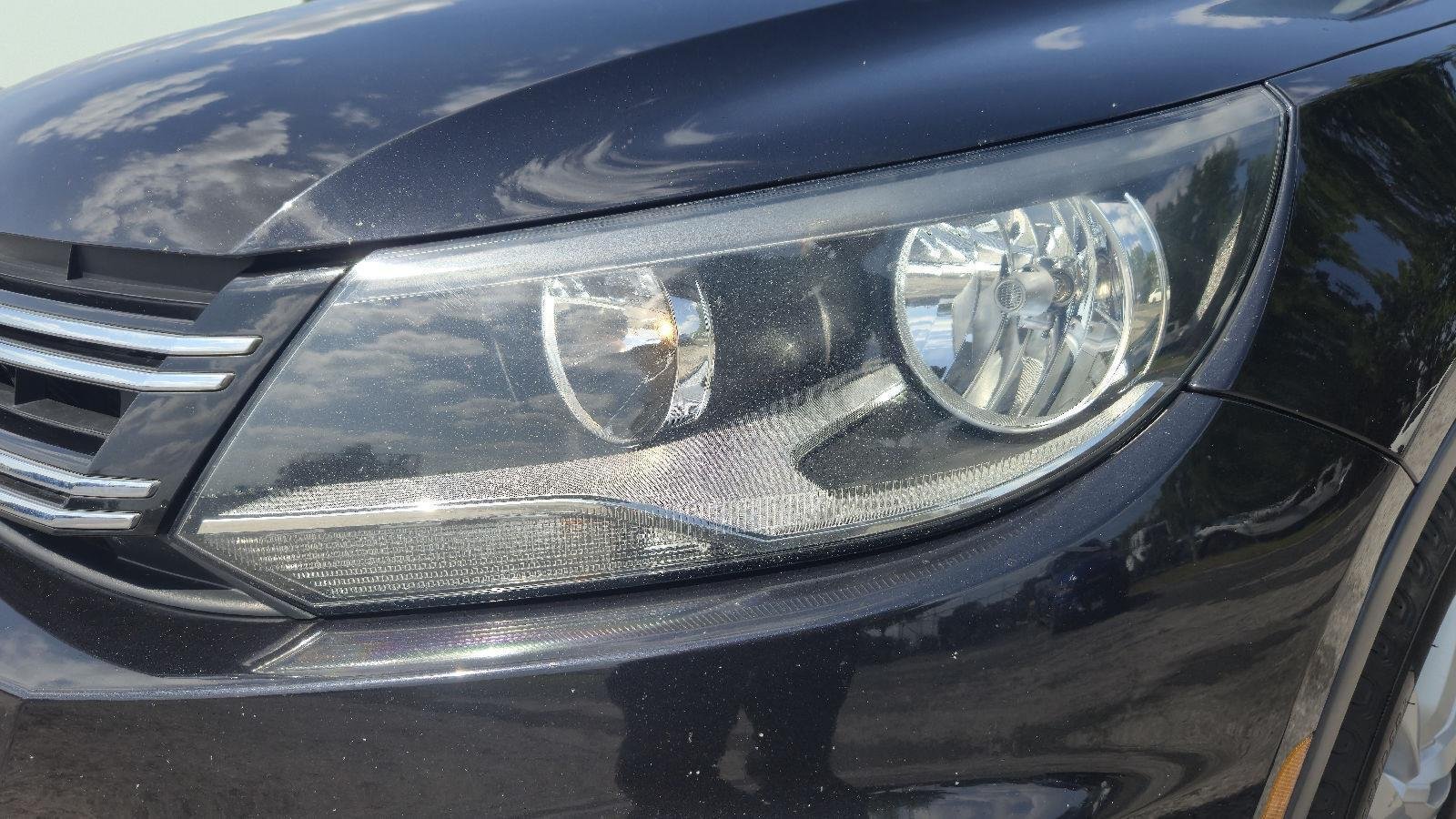 Used 2017  VOLKSWAGEN  image 10