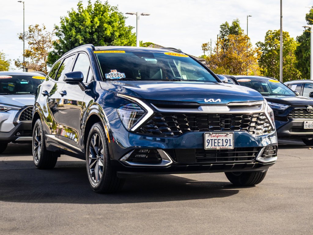 Used 2025 Blue Kia SX-Prestige image 2