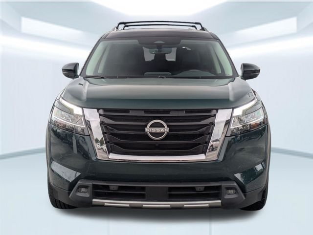 Used 2023 Black Nissan SL image 10