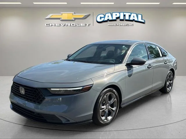 Used 2023 Gray Honda EX-L image 9