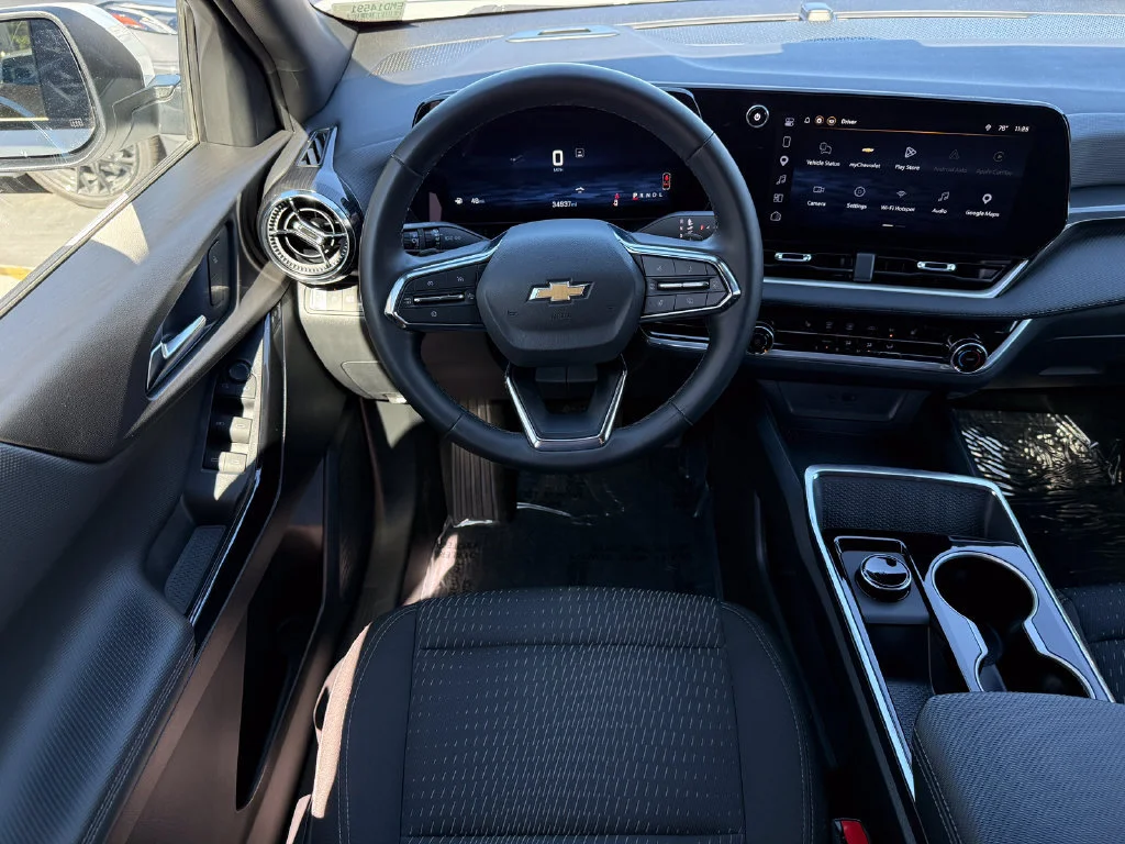 Used 2026 Summit White Chevrolet LT image 21