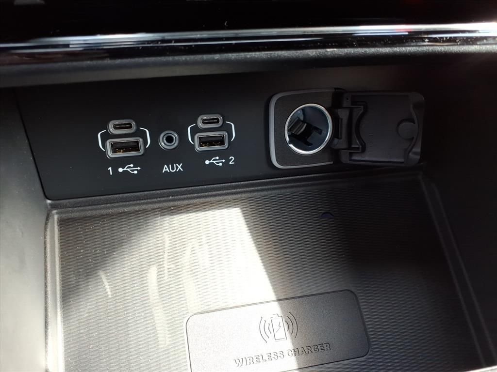 New 2025 Silver Zynith Exterior Paint Jeep Altitude X image 21