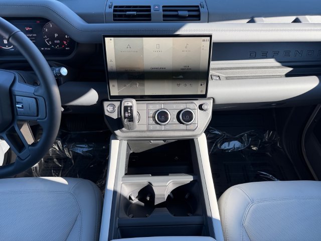 New 2026 Borasco Grey Land Rover X-Dynamic SE image 15
