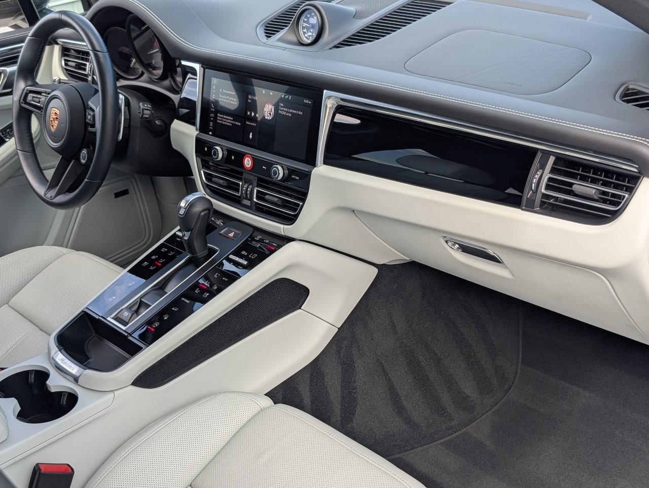 Used 2025 White Porsche T image 13