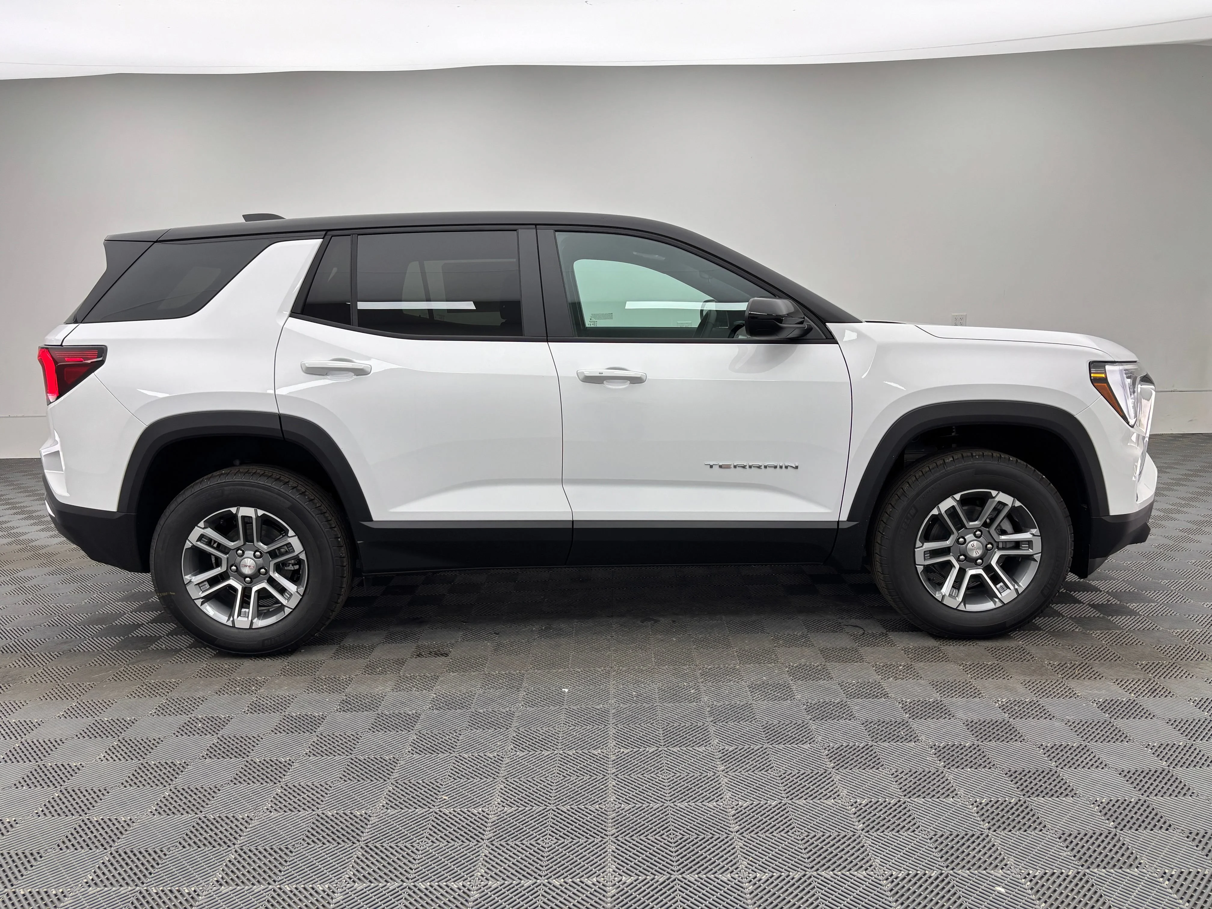 2027 GMC Terrain Elevation - Photo 6