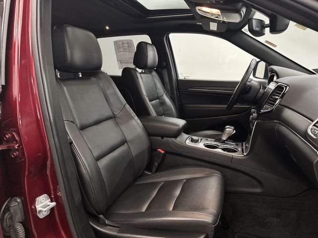 Used 2022 Red Jeep Limited image 30