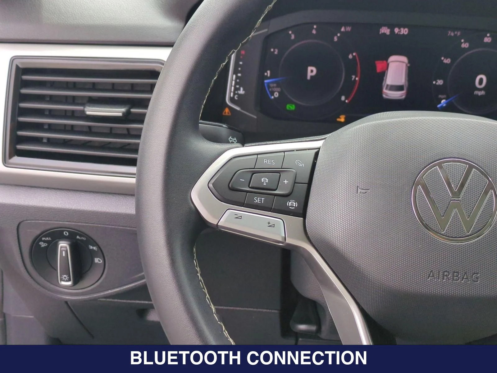 Used 2023 White Volkswagen 3.6L V6 SE w/Technology image 17