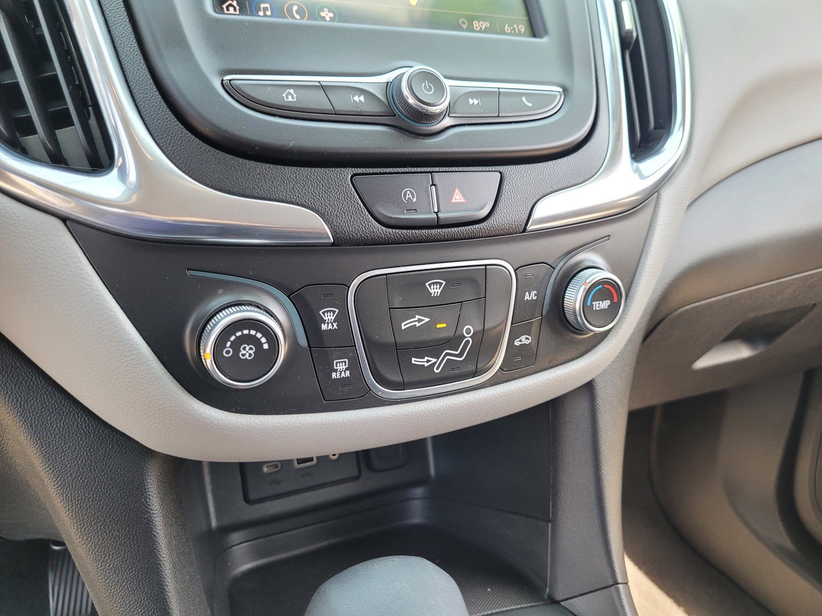2022 Chevrolet Equinox LT - Photo 19