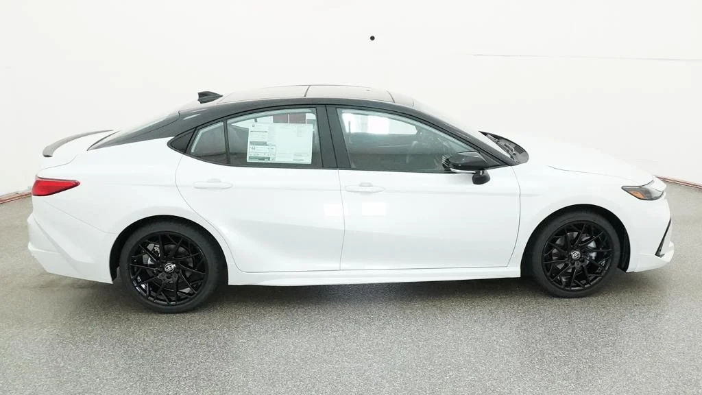 New 2026 Wind Chill Pearl with Midnight Black Metallic roof Toyota XSE image 22