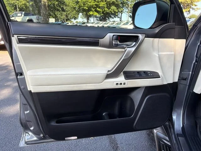 Used 2020 Gray Lexus GX 460 Premium image 10