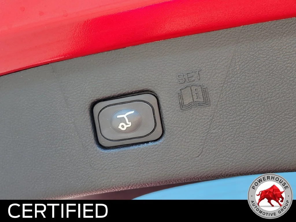 Used 2022 Red Ford SEL image 15