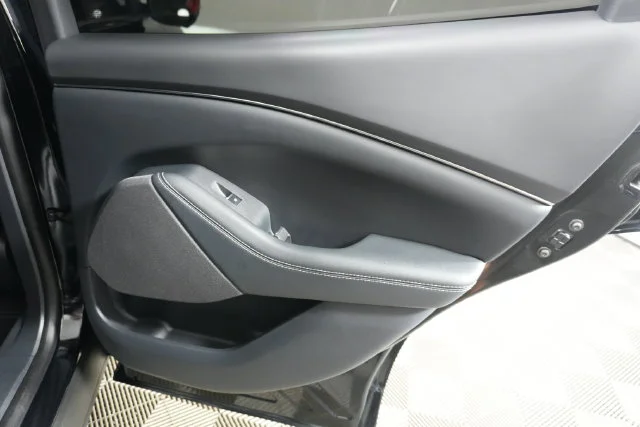 Used 2025 Shadow Black Ford Select image 33