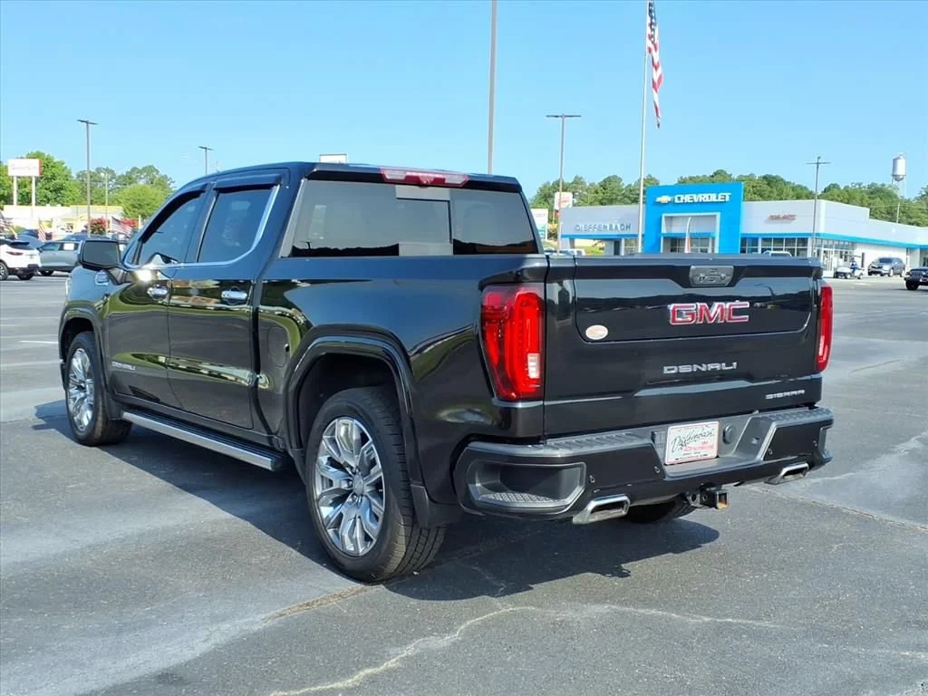 Used 2024 Onyx Black GMC Denali image 17