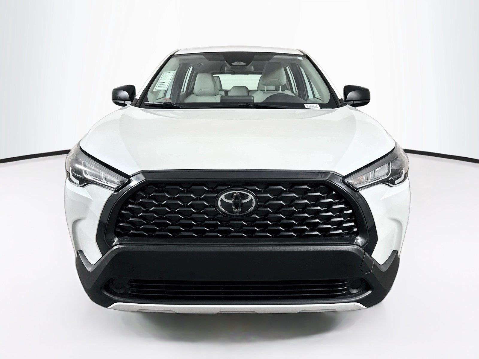 Certified Used 2024 Wind Chill Pearl Toyota L image 8
