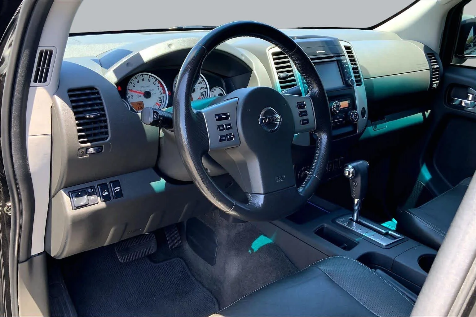 Used 2018 Magnetic Black Nissan PRO-4X image 17