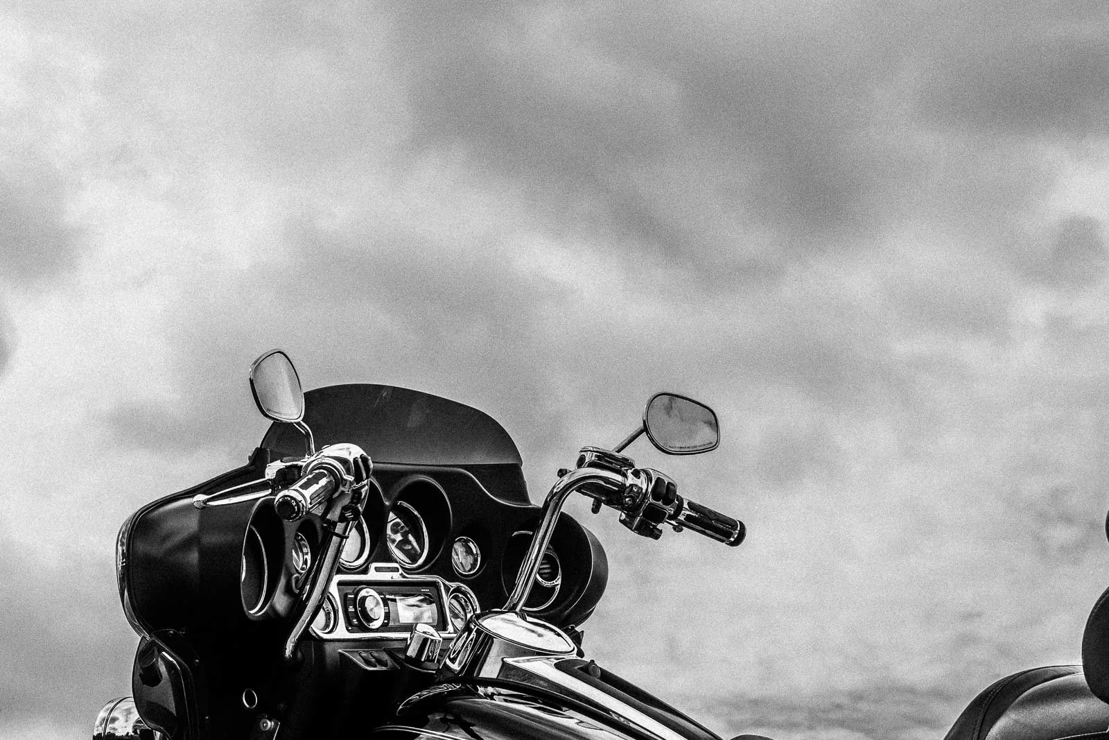 Used 2011 Black Harley-Davidson ULTRA CLASSIC image 30
