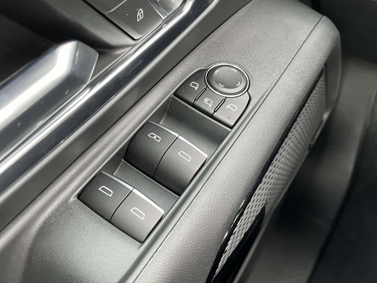 2026 Chevrolet Silverado EV LT - Photo 28