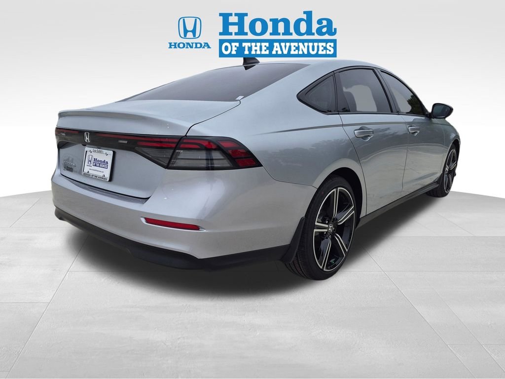 New 2026 Solar Silver Metallic Honda SE image 6
