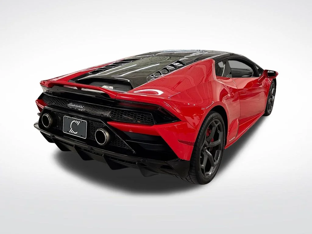 Used 2020 Red Lamborghini Base image 5