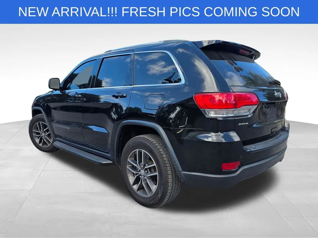 Used 2018 Black Jeep Laredo E 4x2 image 5