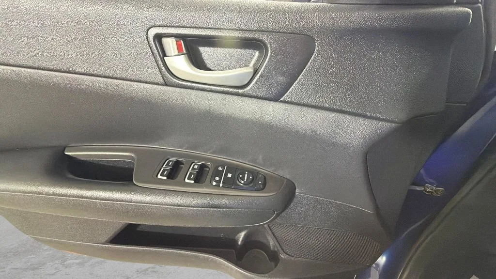 Used 2017 Blue Kia LX image 24