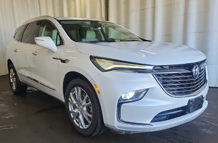 Used 2023 White Buick Premium Group image 2