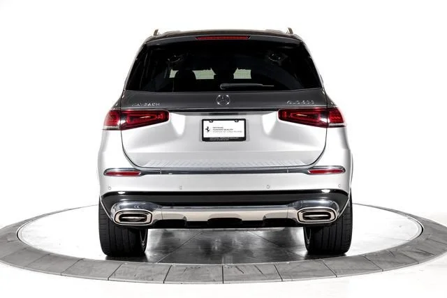 Used 2021 Maybach Two-Tone Paint Iridium Silver/Selenite Gre Mercedes-Benz Maybach GLS 600 image 4