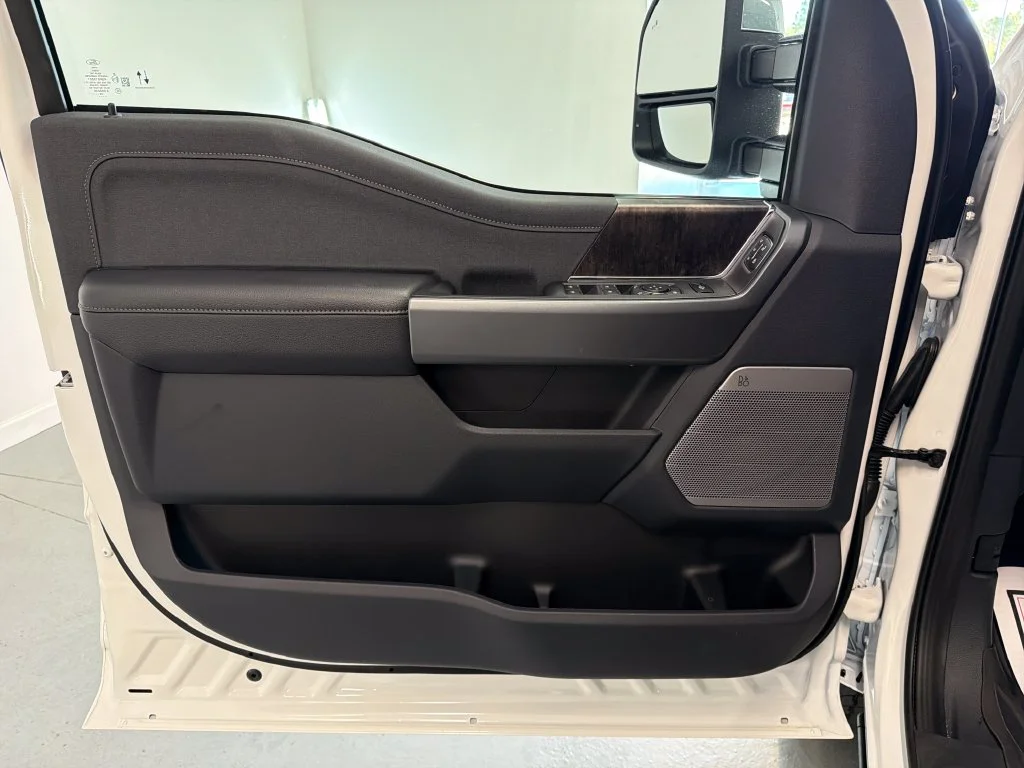 New 2027 White Ford Lariat image 11