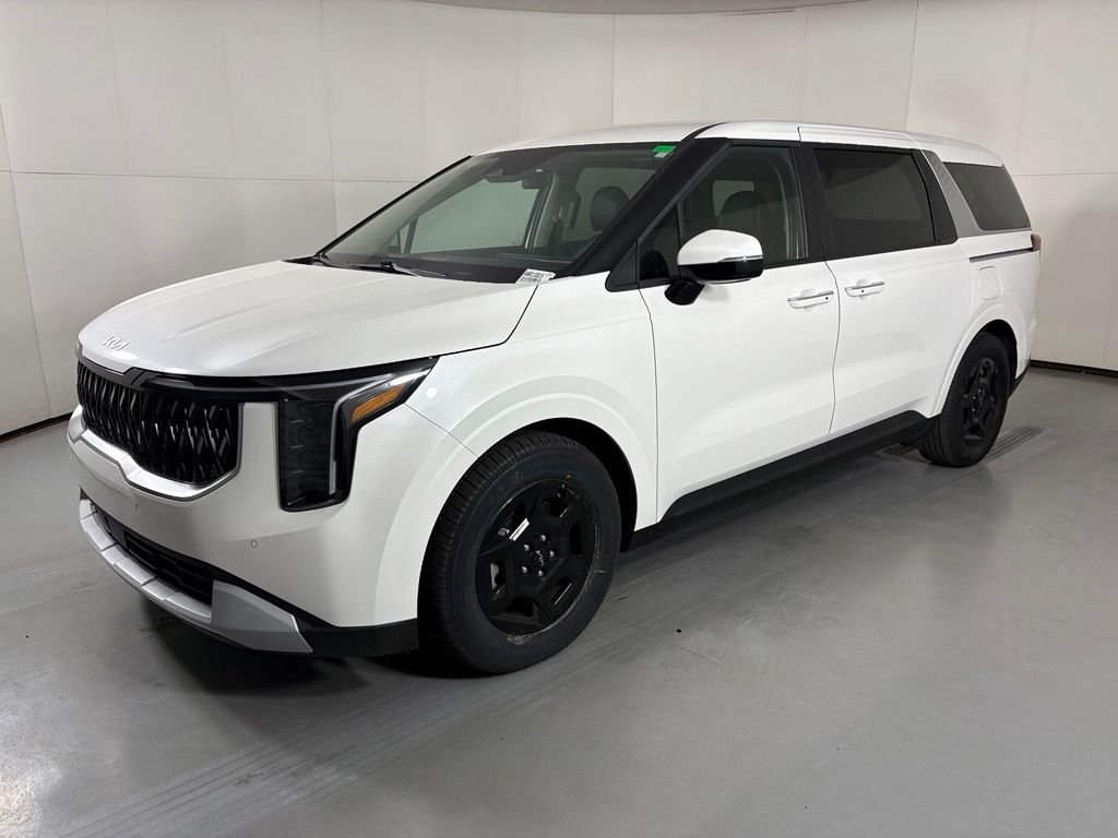 Used 2025 White Kia LXS image 4