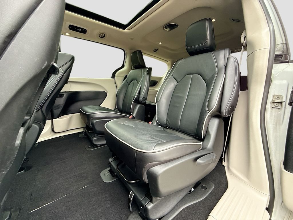 Used 2023 Bright White Clearcoat Chrysler Hybrid Limited image 26