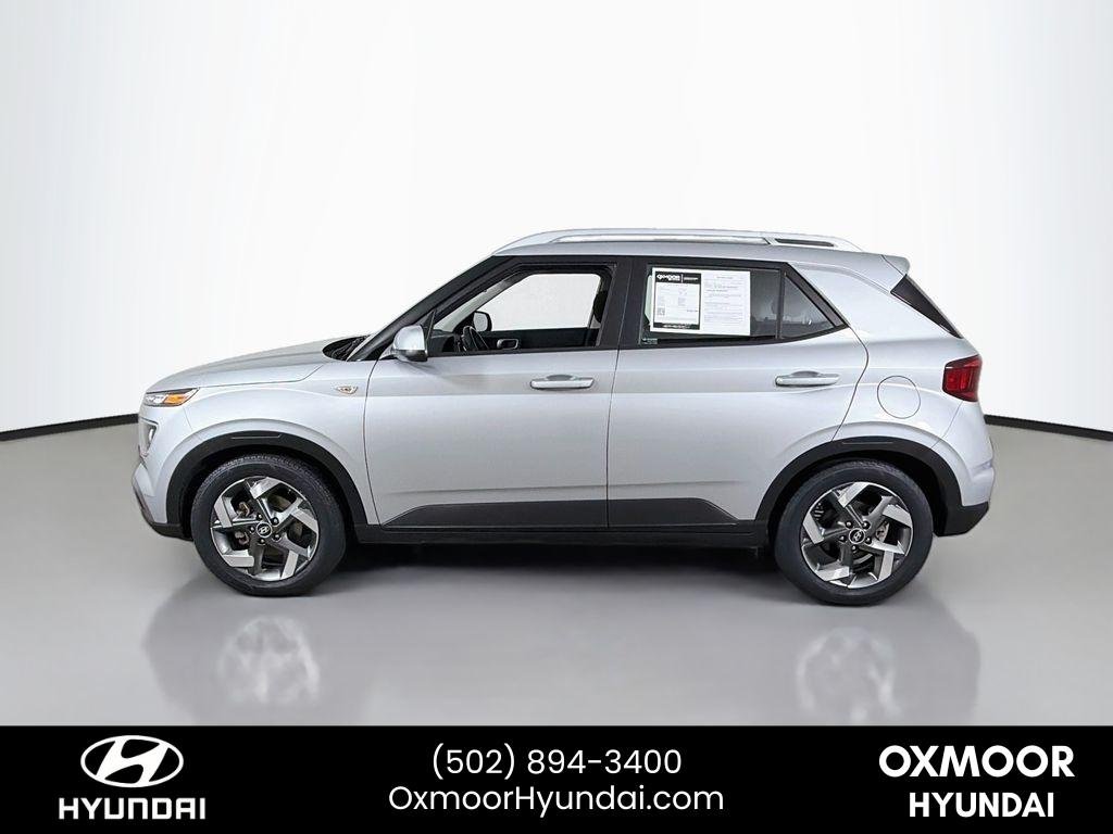 Used 2022 Stellar Silver Hyundai SEL image 4