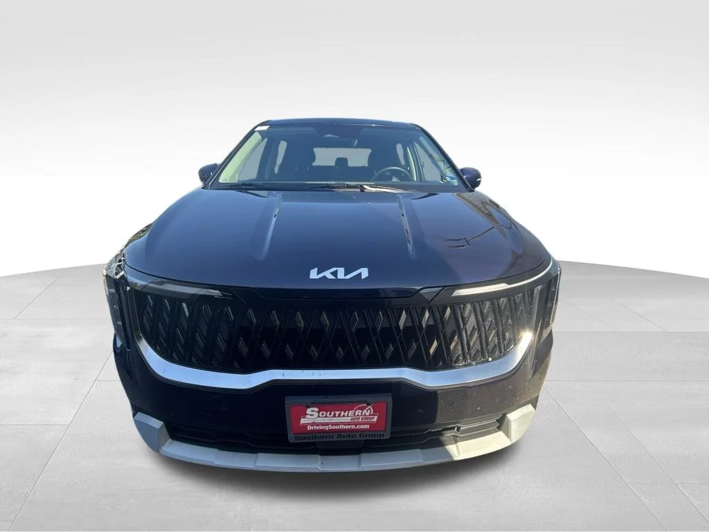 Used 2026 Blue Kia LXS image 9