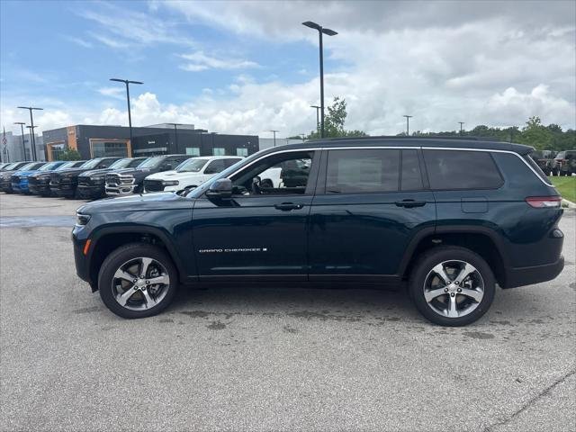 New 2026 Fathom Blue Pearl-Coat Exterior Paint Jeep Limited image 6