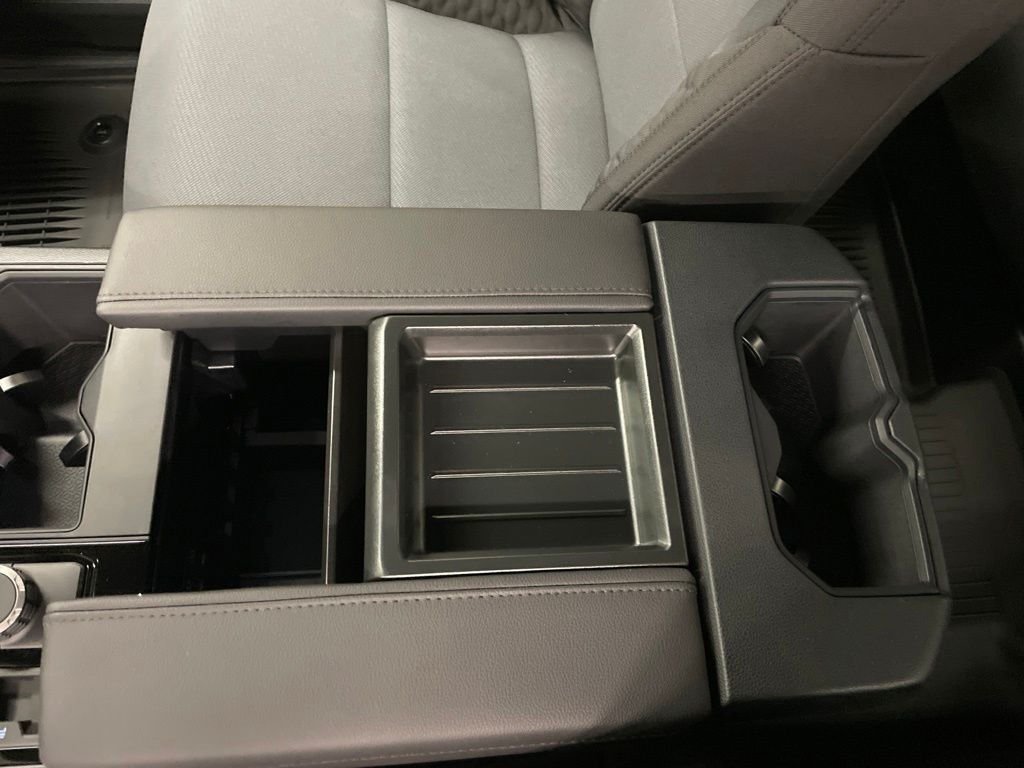 2026 Toyota Tundra SR5 - Photo 17