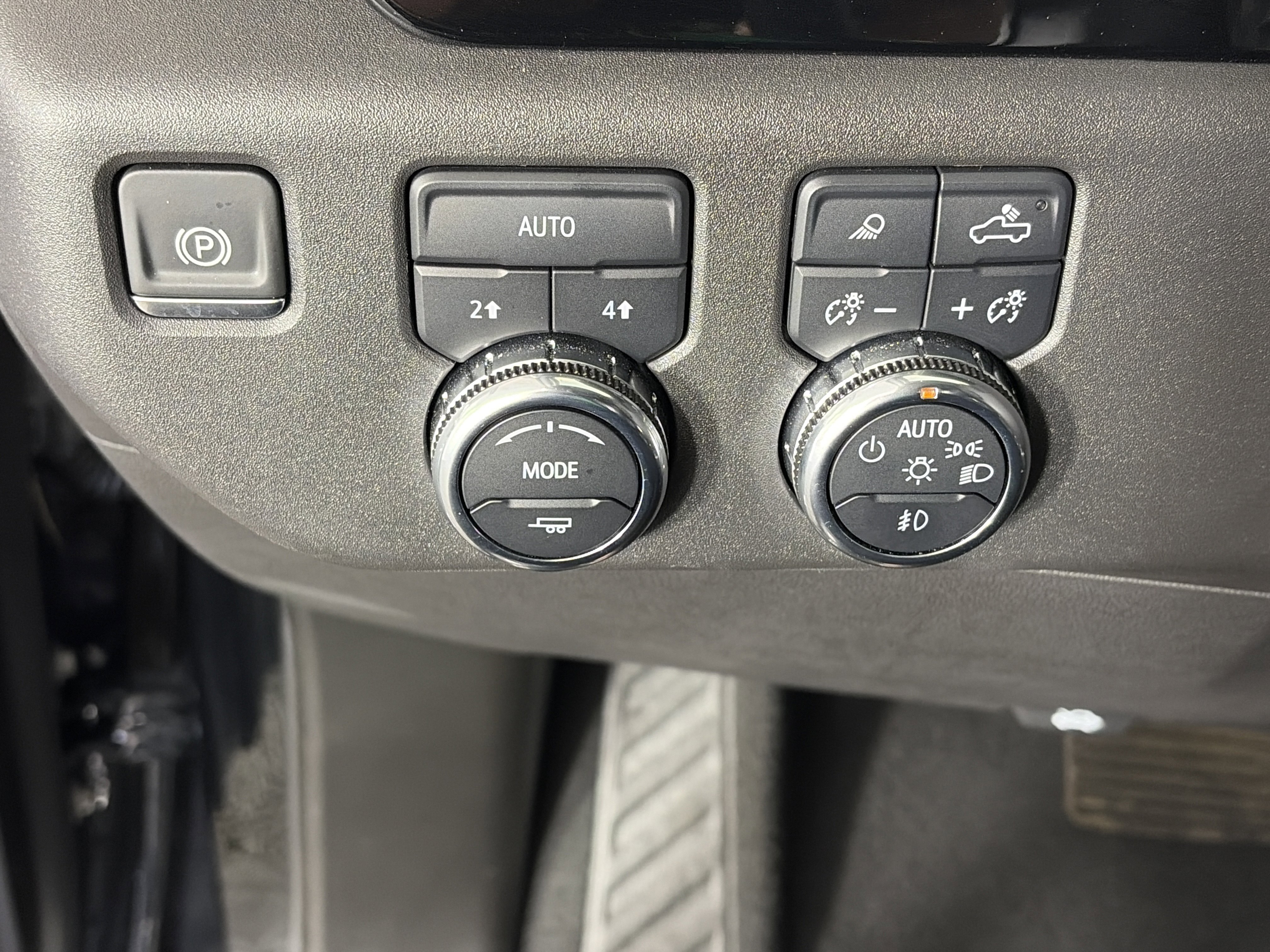 2024 GMC Sierra 1500 SLT - Photo 31