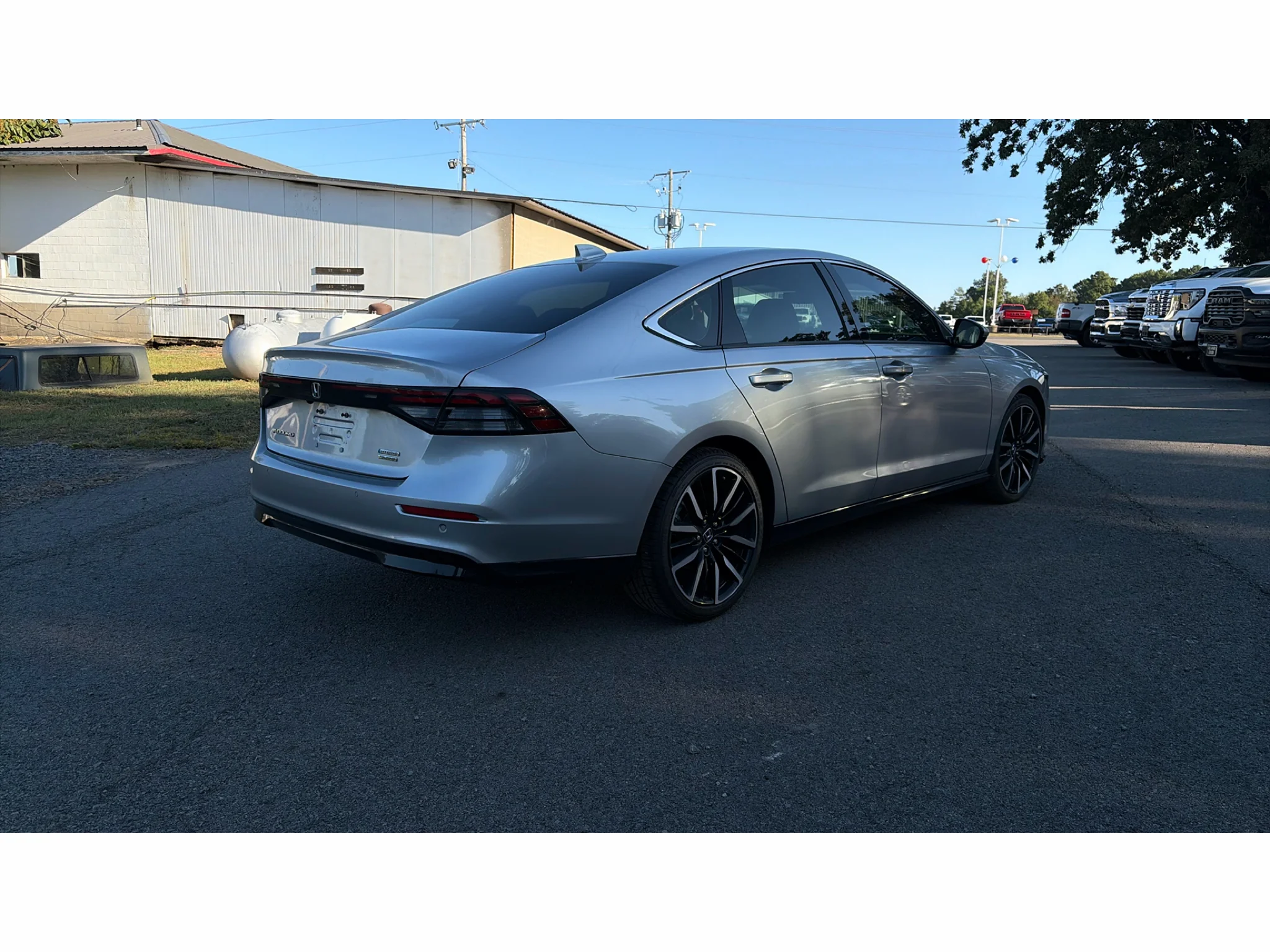 Used 2024 Solar Silver Metallic Honda Touring image 3