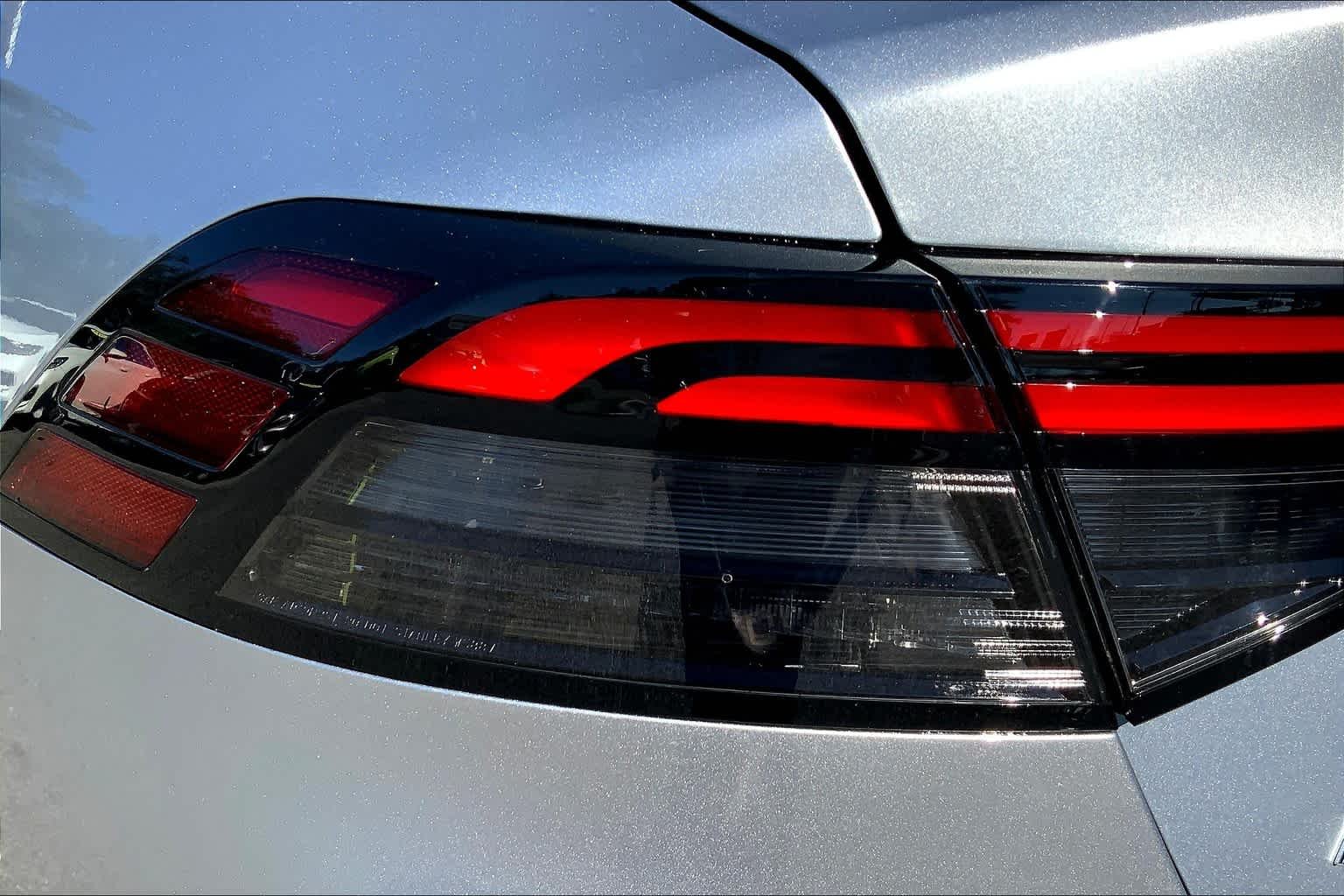 Used 2025 Solar Silver Metallic Honda SE image 14