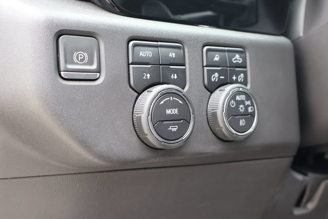 Used 2023 SUMMIT WHITE Chevrolet RST image 22
