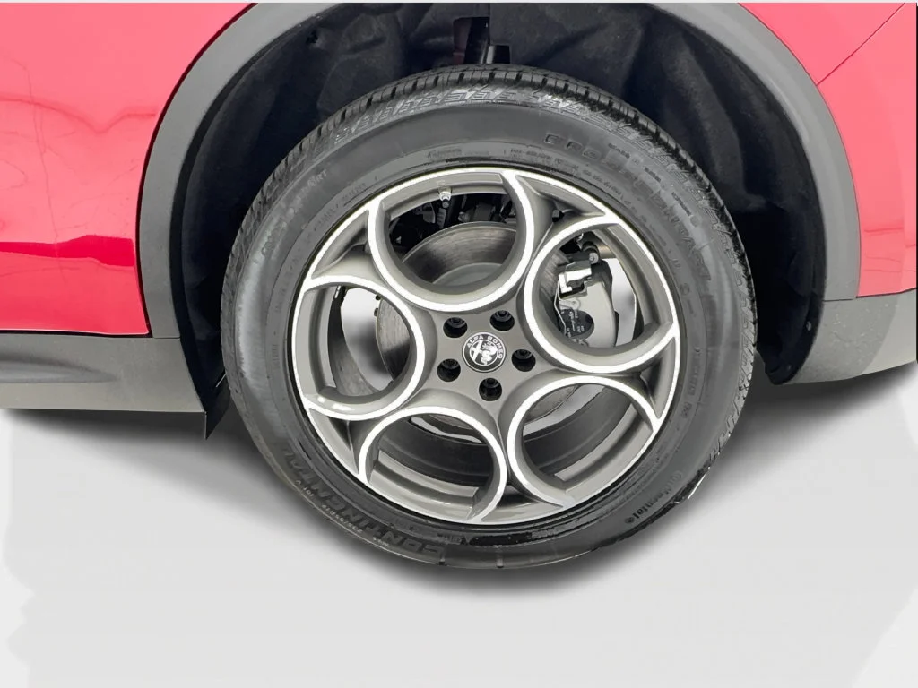 New 2026 Red Alfa Romeo Base image 14