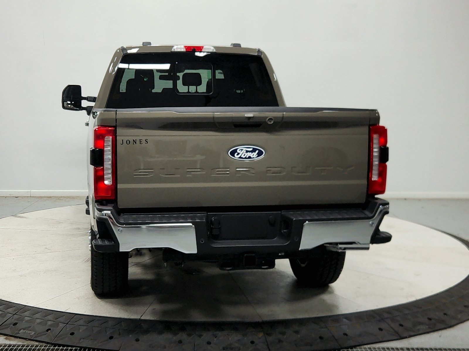 New 2027 Marsh Gray Metallic Ford F-250® Lariat® image 7