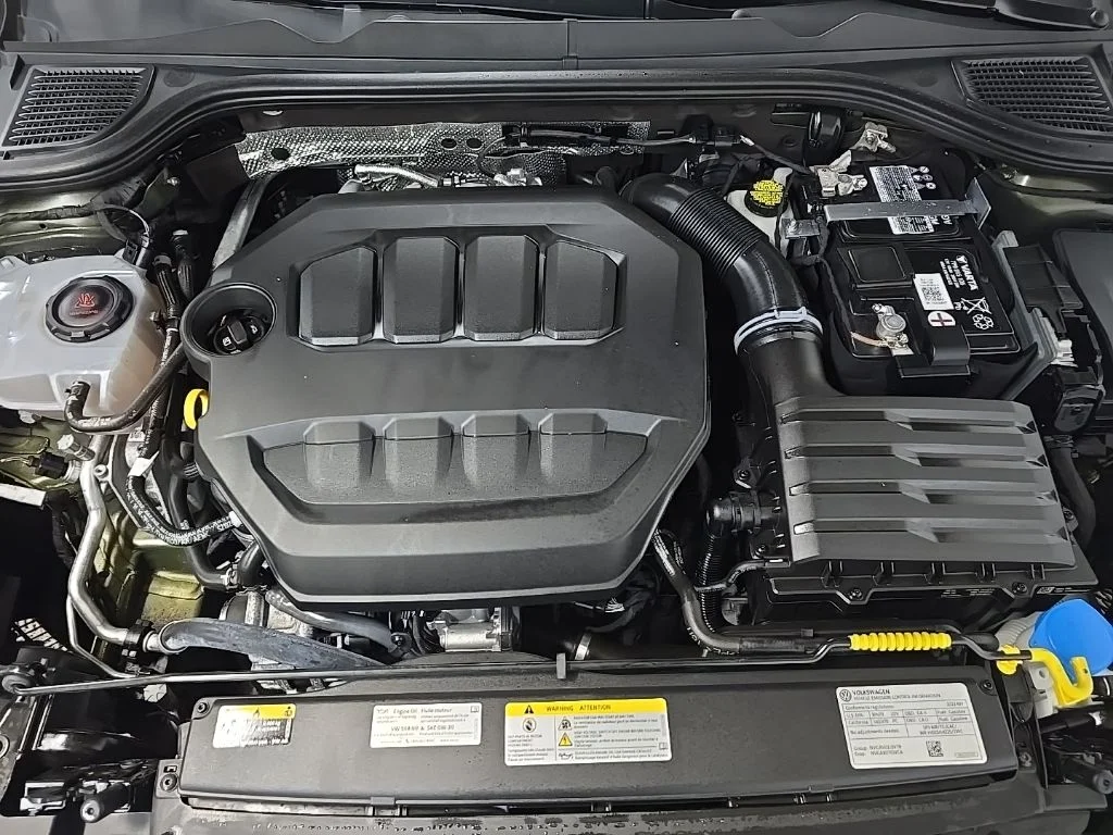 Used 2022 Yellow Volkswagen Autobahn image 13
