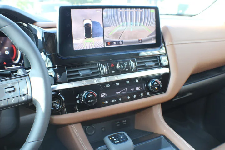 Used 2026 White Nissan Platinum image 12