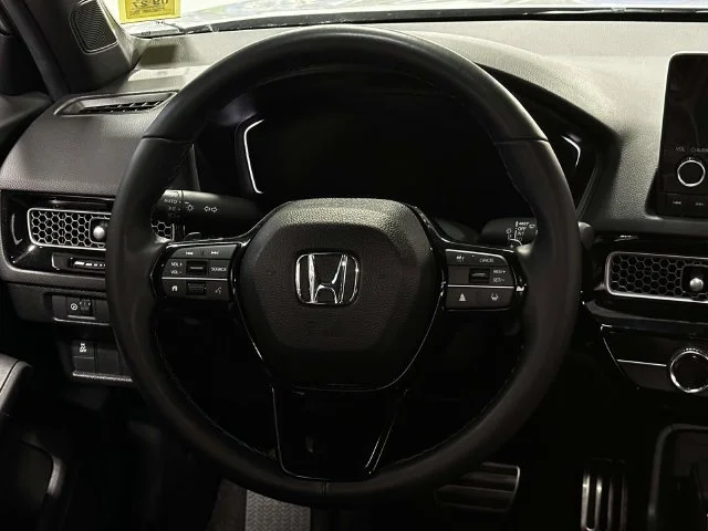 2025 Honda Civic Hatchback Sport - Photo 18