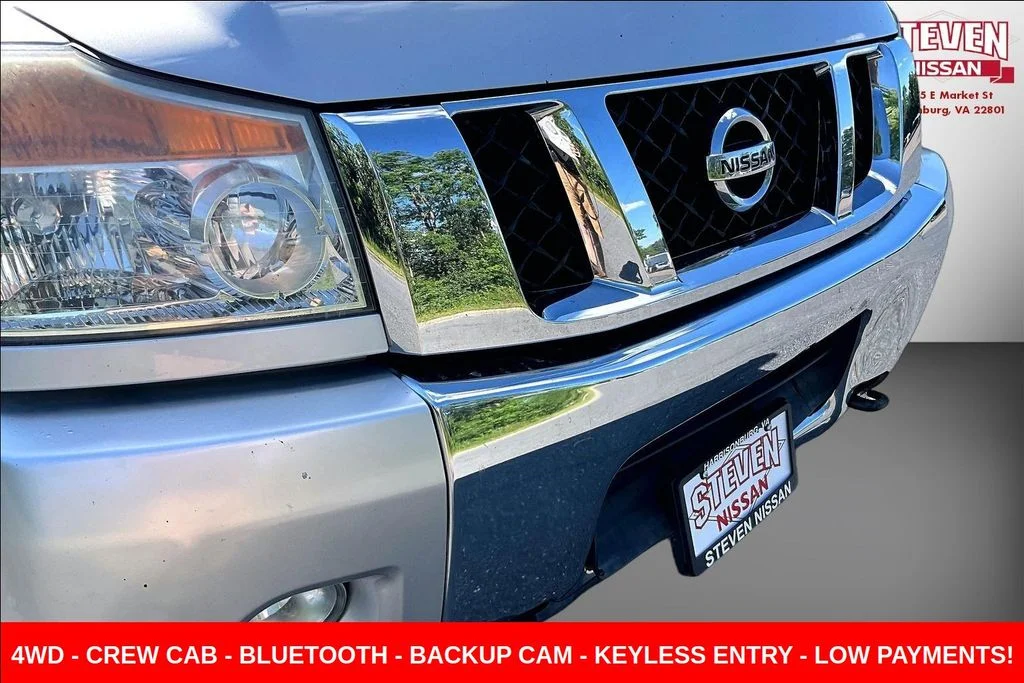 Used 2015 Silver Nissan SV image 32