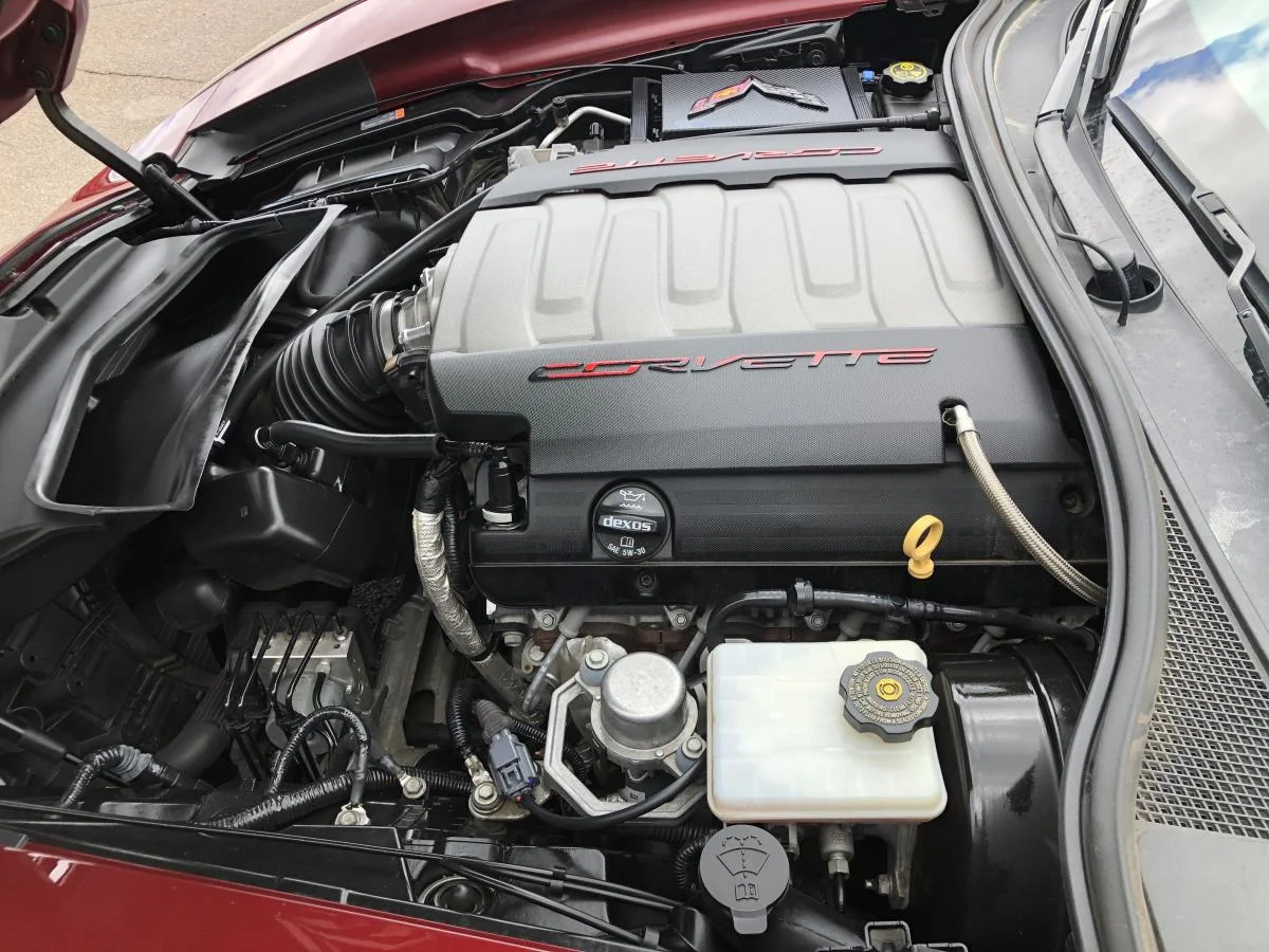 Used 2016 Red Chevrolet 2dr Stingray Cpe w/1LT image 9