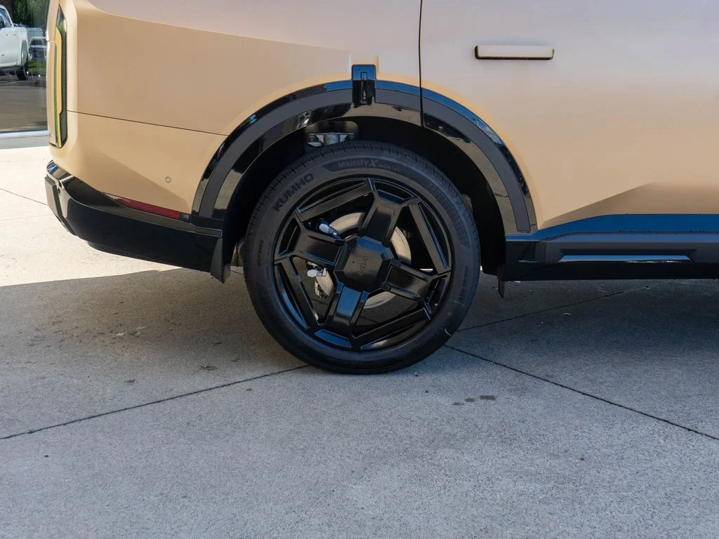 New 2027 Terrain Brown Matte Kia X-Line SX image 37