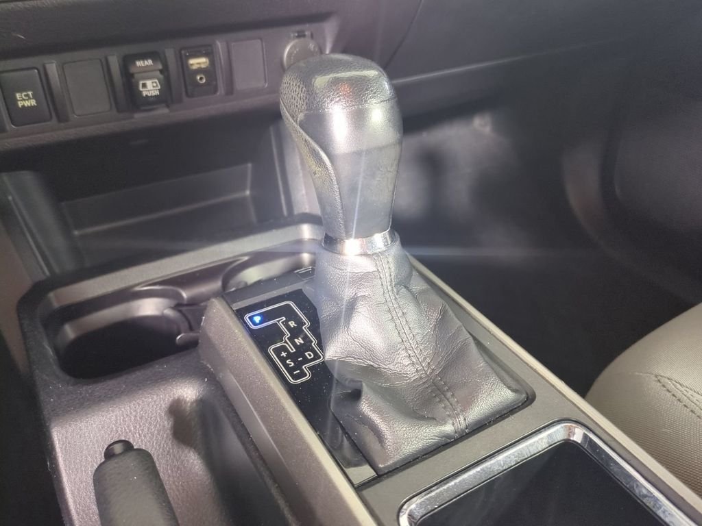 Used 2018 Gray Toyota SR5 image 19
