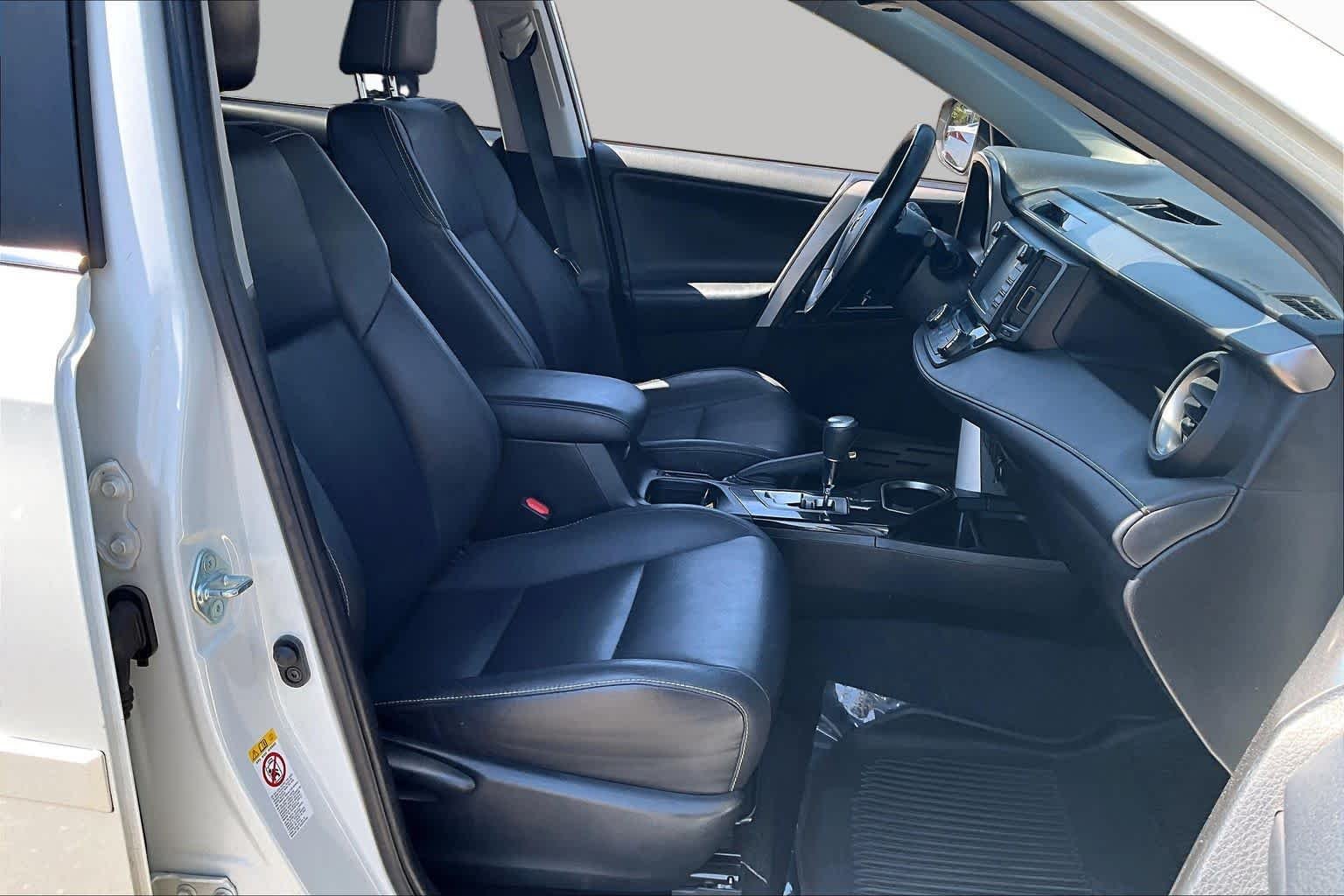 Used 2018 Blizzard Pearl Toyota Hybrid Limited image 8